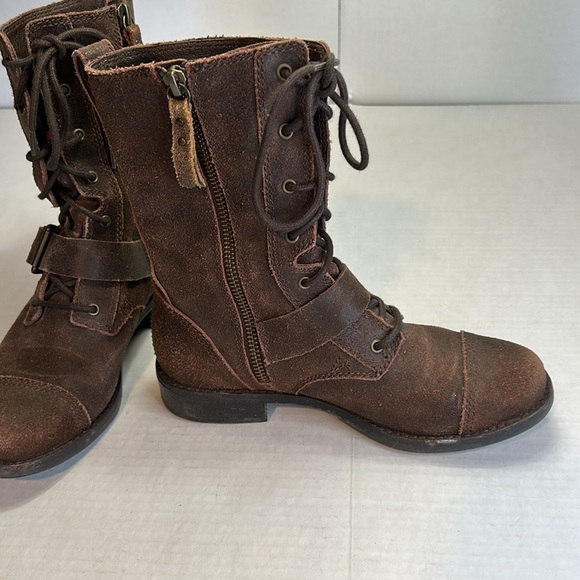 UGG SUEDE COMBAT LIKE NEW CHESTNUT BROWN BOOTS SZ 5.5 - Picture 1 of 15